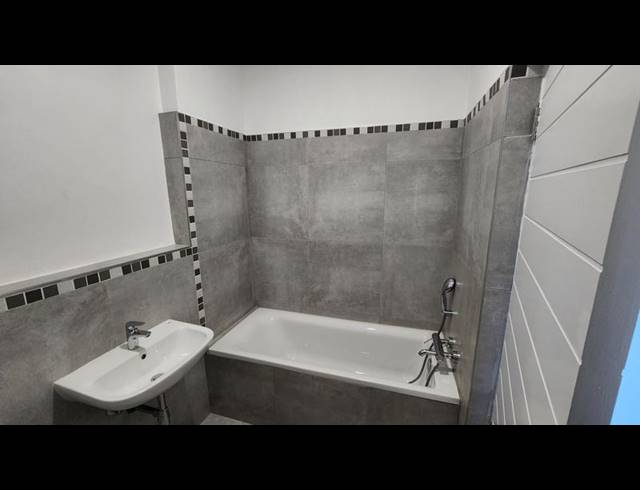 2 BEDROOM APARTMENT FOR SALE IN UMHLANGA RIDGE